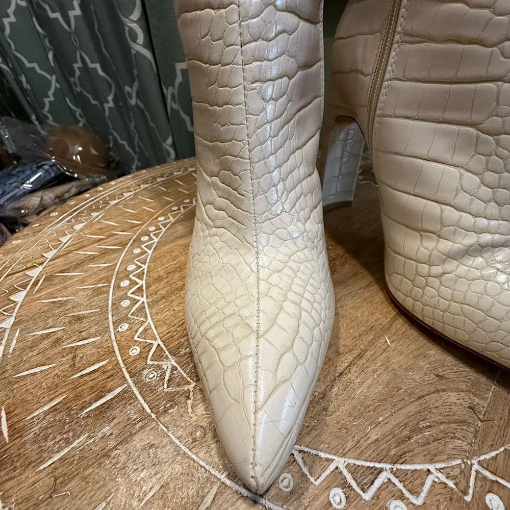 Rasana by Billini - Cream Croc Embossed Knee High Boots- Size 9 - Picture 7 of 17